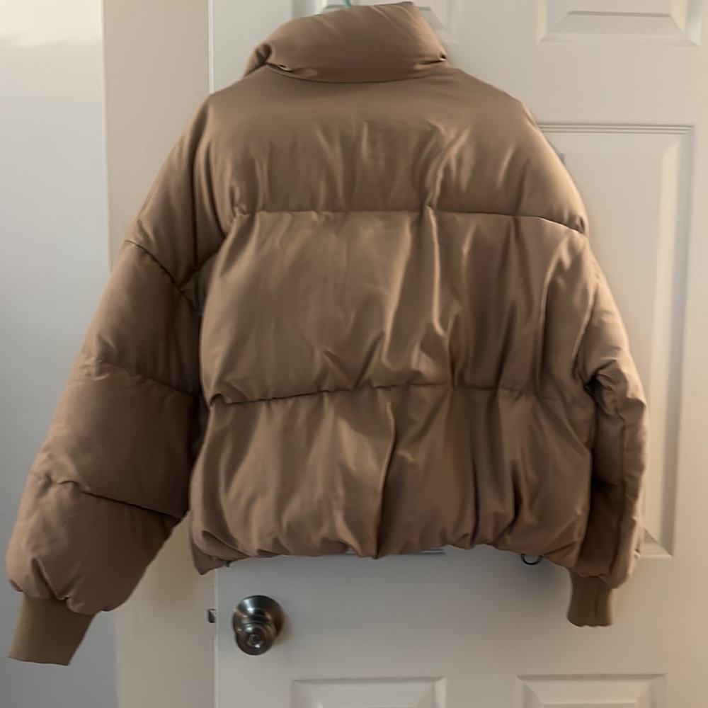 Shein Essnce Zip Up Drawstring Hem Puffer Coat. EUC. Color camel. Size Large. - Picture 3 of 11